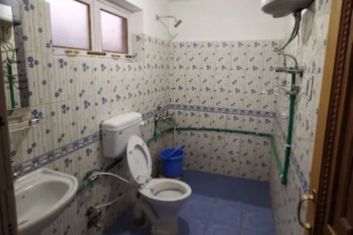 Room 7 of 15