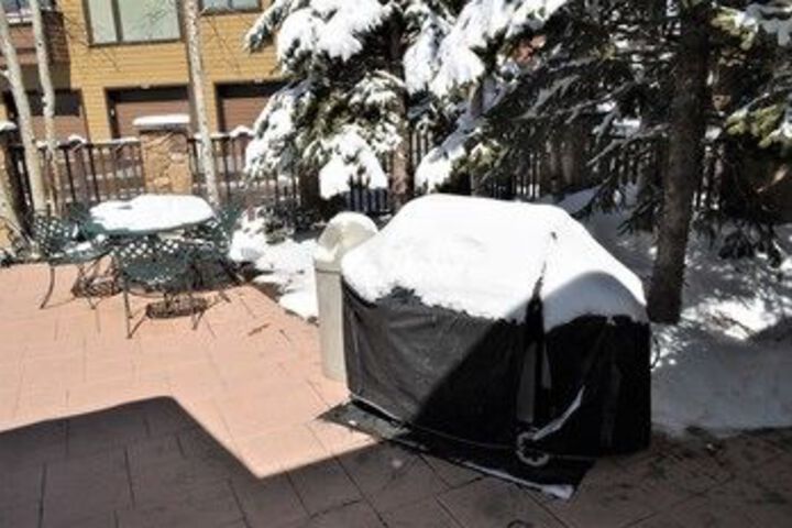 Property Grounds 33 of 138