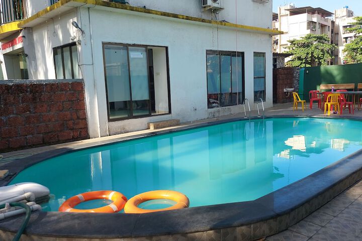 Pool 45 of 65