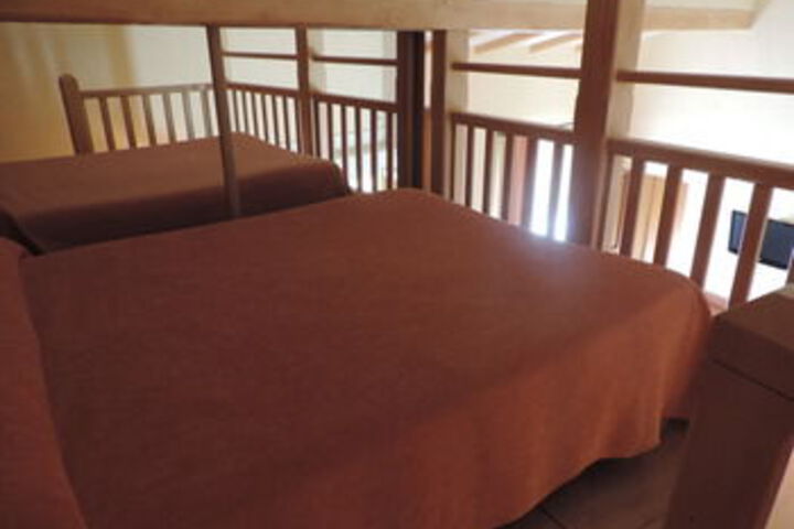 Room 12 of 38