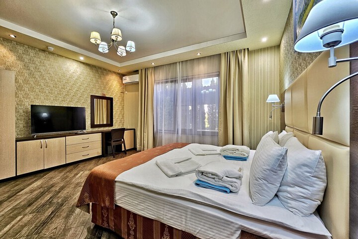 Room 16 of 70