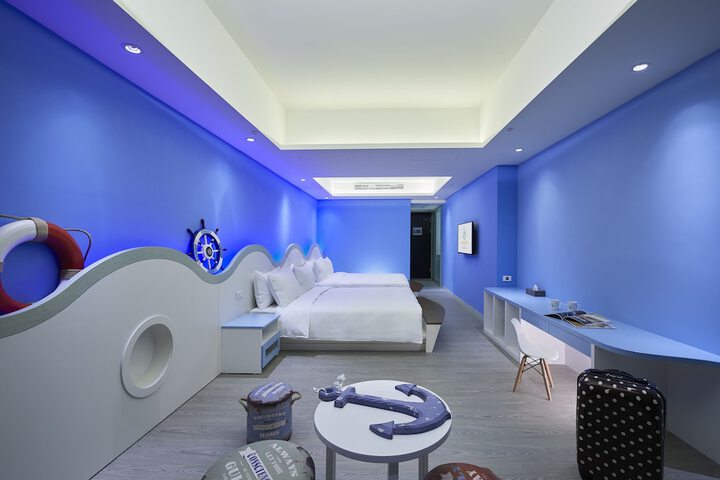 Room 52 of 120
