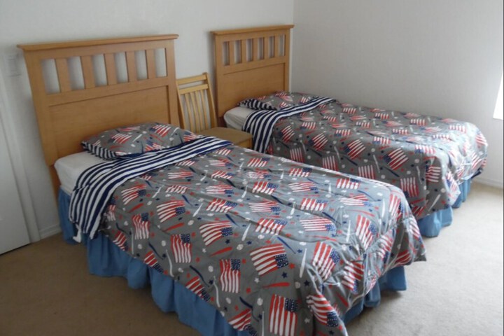 Room 2 of 19