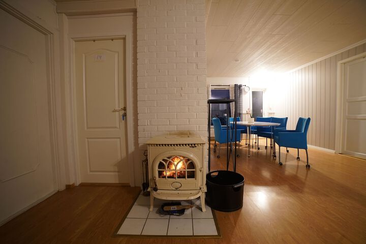 Room 12 of 26