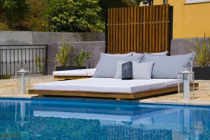 Pool 42 of 86