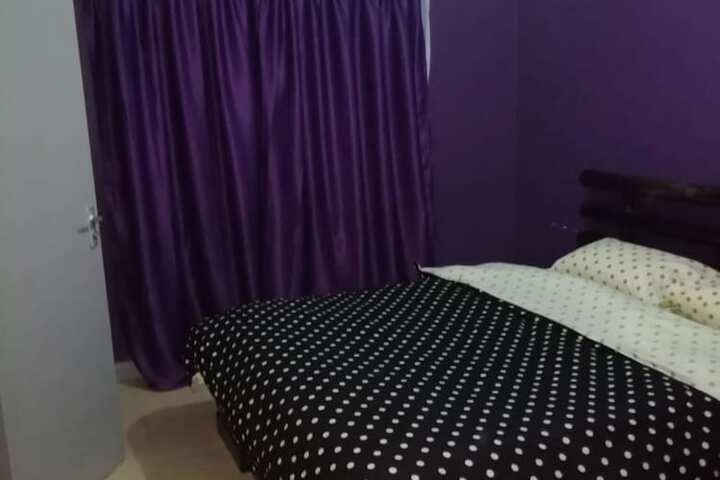 Room 3 of 8