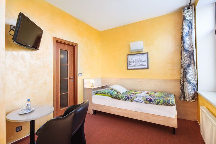 Room 14 of 39