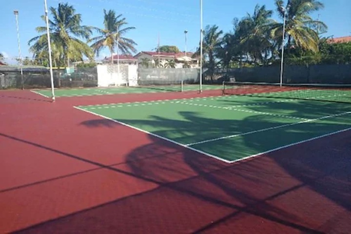 Tennis court