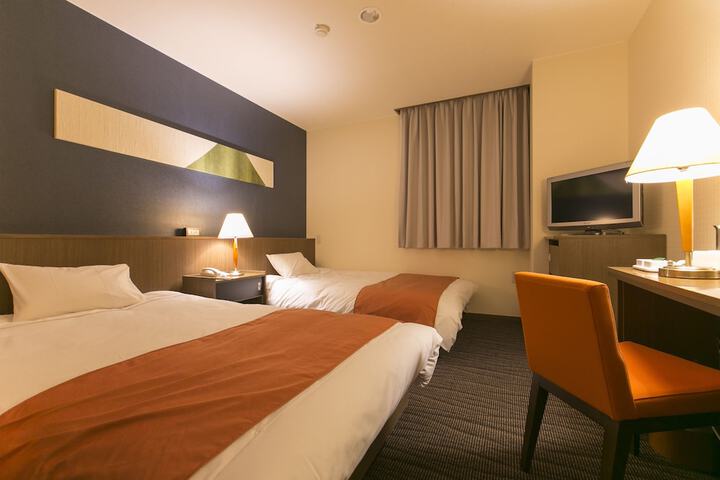 Room 16 of 50
