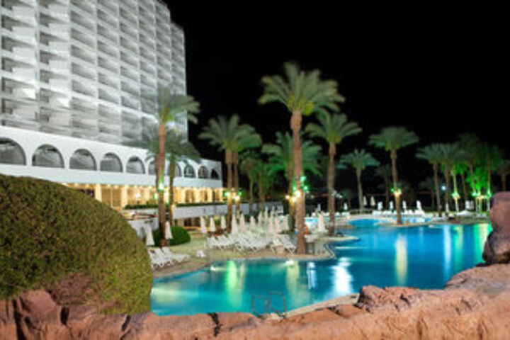 Pool 15 of 18