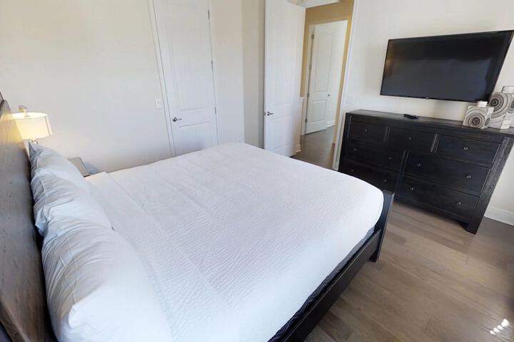 Room 2 of 56