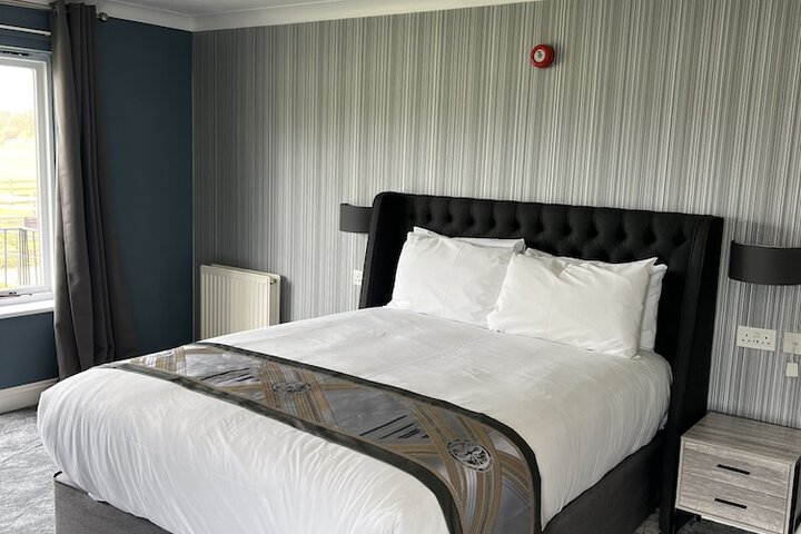 Room 25 of 56