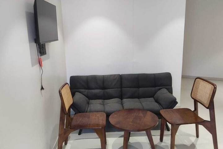Room 35 of 72
