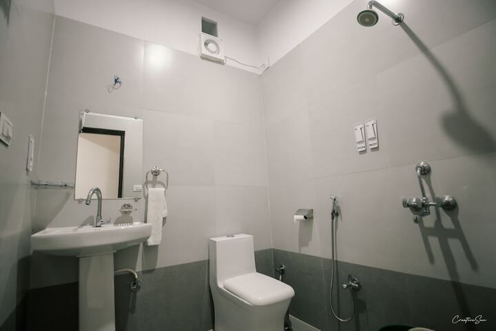 Room 30 of 58
