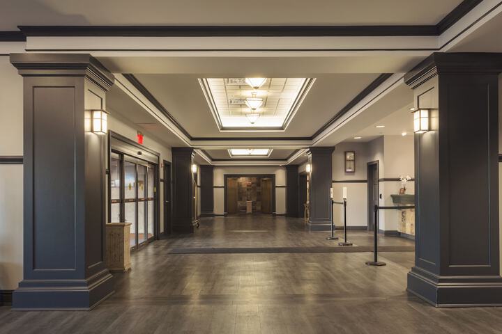 Entrance & Lobby