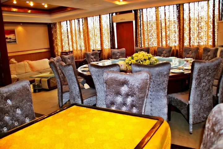 Dining 11 of 11