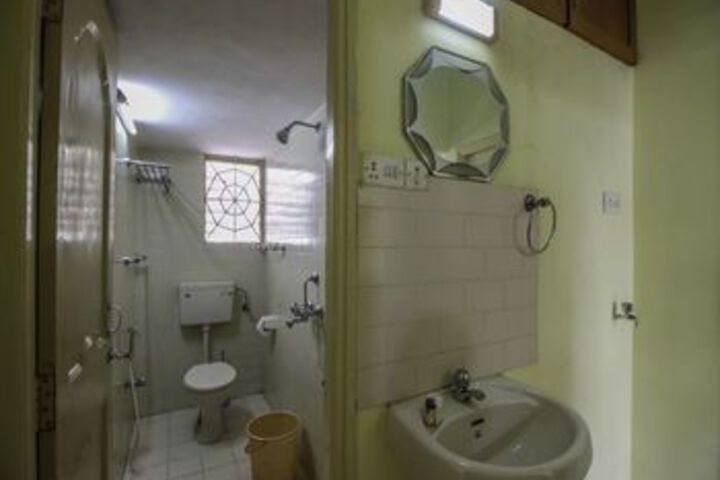 Room 5 of 20