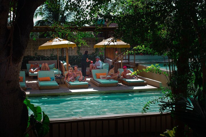 Pool 154 of 262