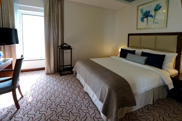 Room 9 of 110
