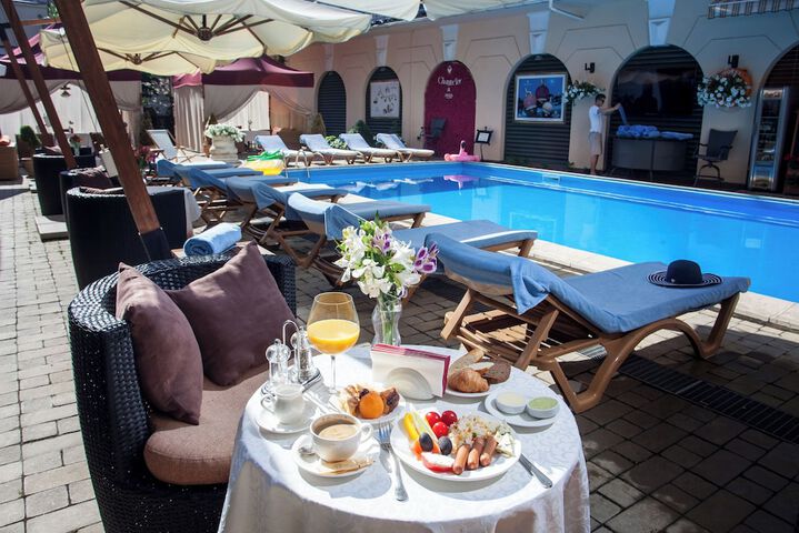 Breakfast/Coffee Service 159 of 177