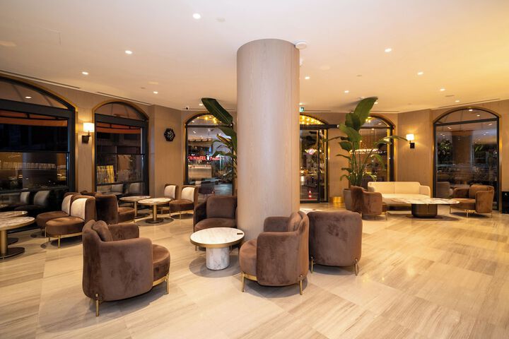 Hotel Interior 4 of 170