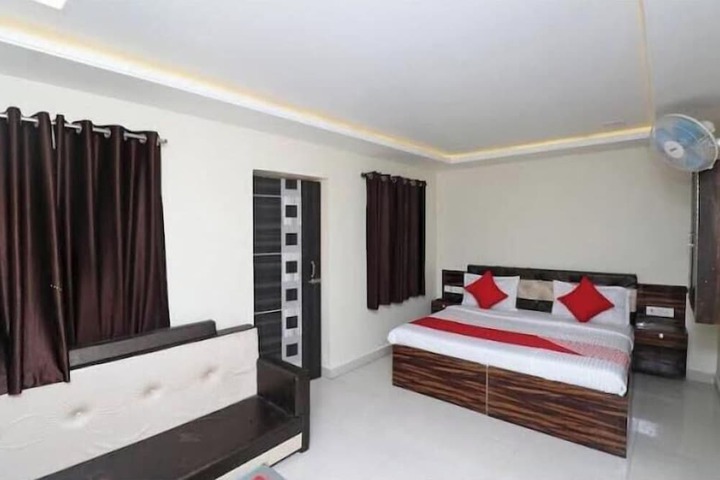 Room 3 of 10