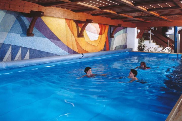 Pool 18 of 61