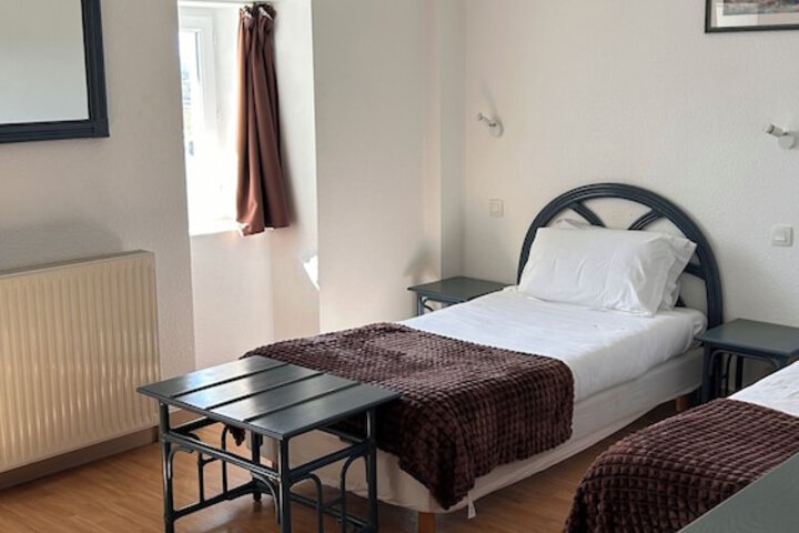 Room 36 of 76