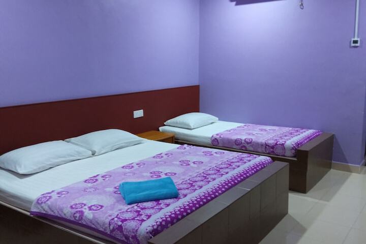 Room 8 of 30