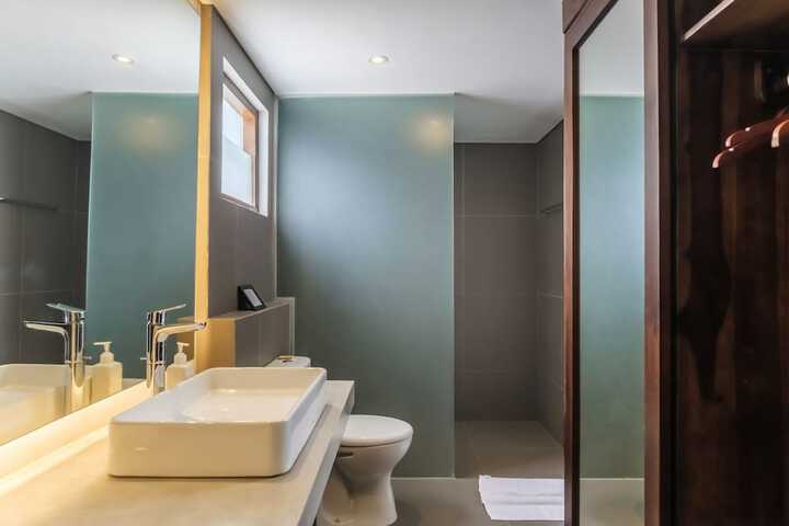 Room 45 of 65