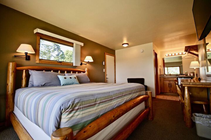 Room 10 of 62