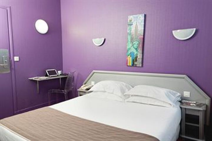 Room 14 of 34