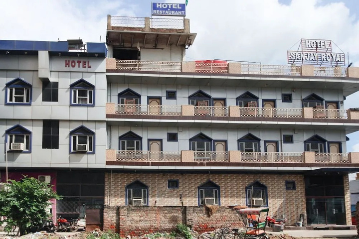 SPOT ON 60926 Hotel Sanjay Royal