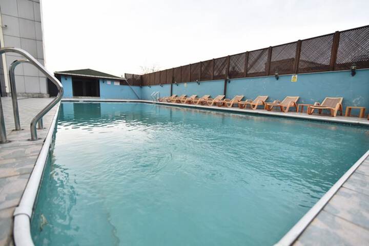 Pool Hotel