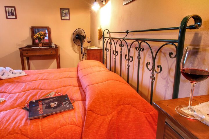 Room 2 of 108