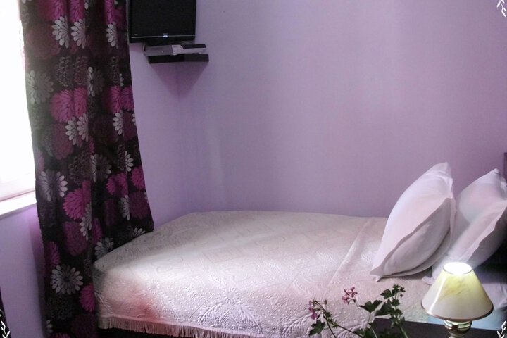 Room 4 of 32