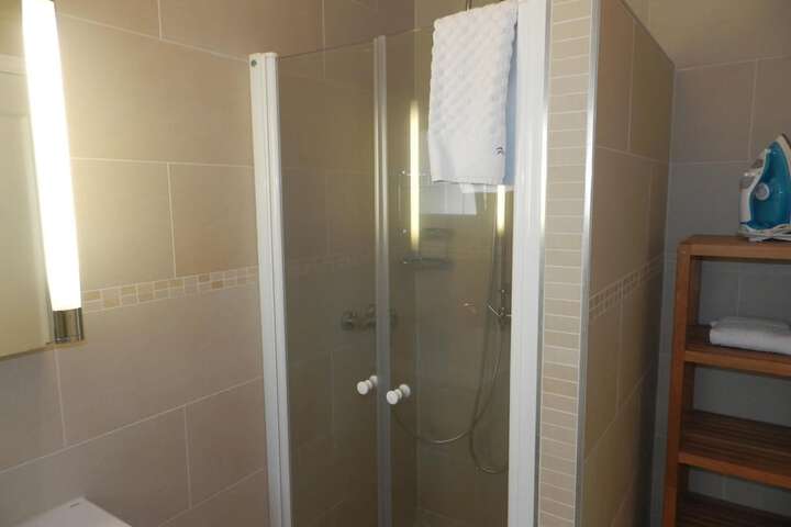 Room 19 of 28