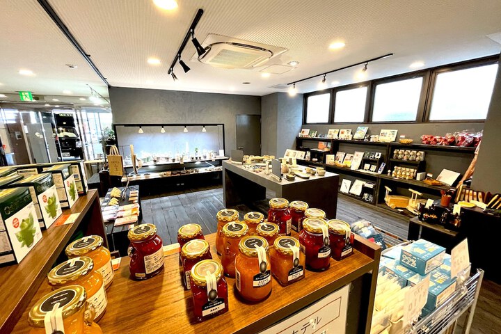 Gift Shop 14 of 20