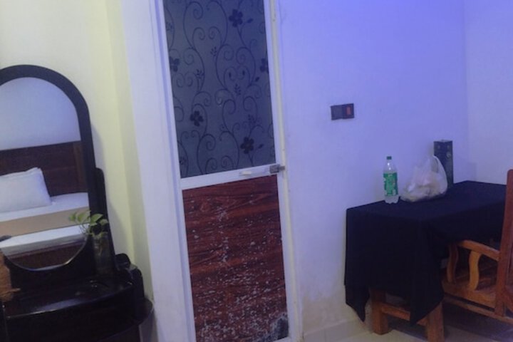 Room 16 of 43
