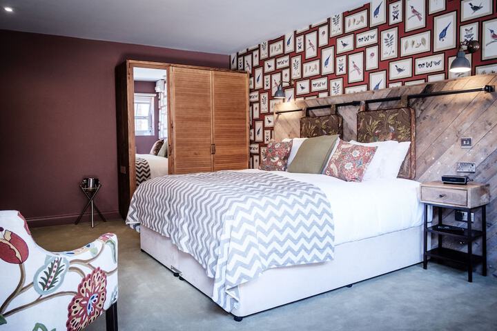 Room 74 of 171