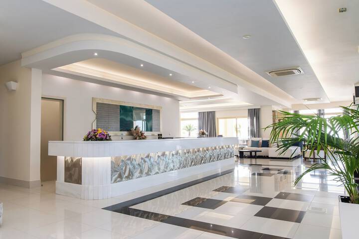Hotel Interior 8 of 91