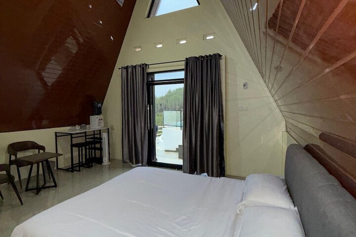 Room 16 of 61