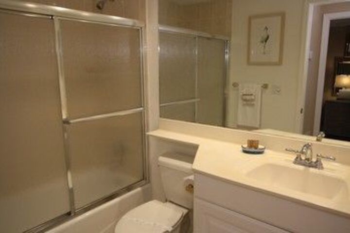 Room 3 of 20