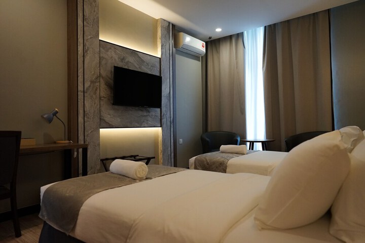 Room 30 of 60