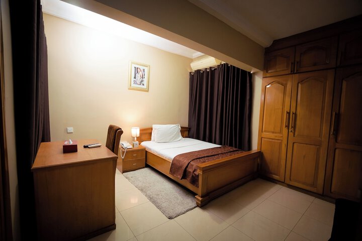 Room 29 of 67