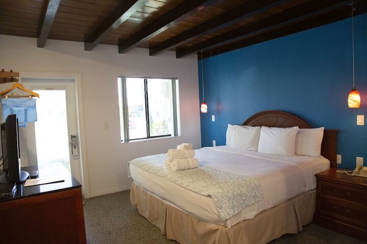 Courtyard King Bed (22 of 48)