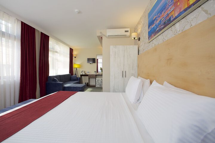 Room 12 of 49