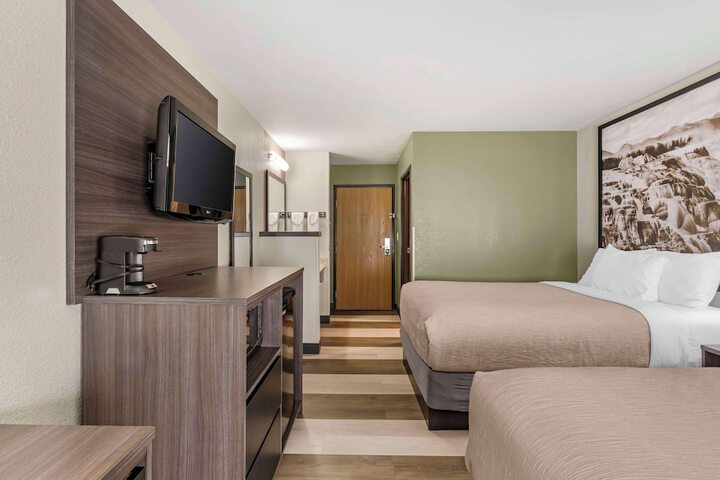 Room 19 of 41