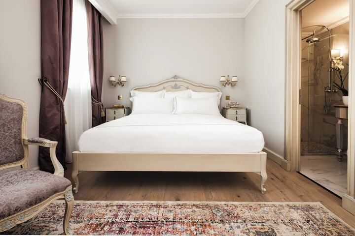 Room 10 of 78