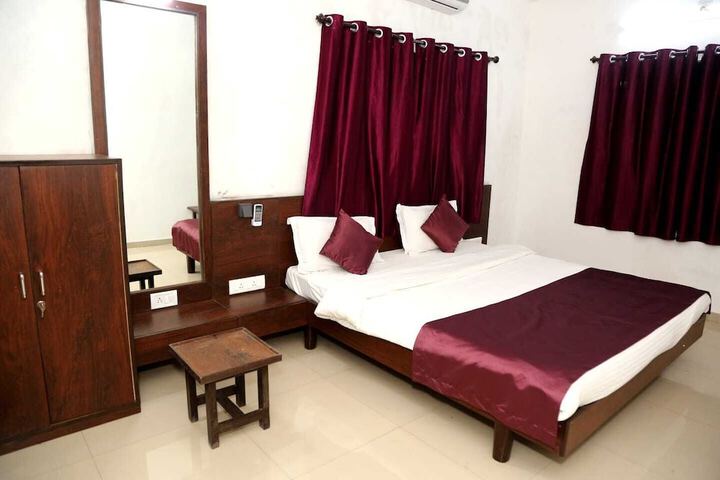 Room 2 of 13